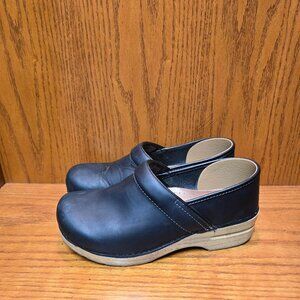 Dansko Clogs - Professional Leather Black Womans size 41 Clogs